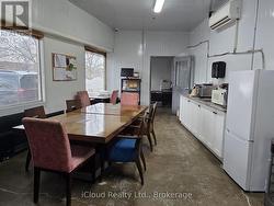 1 - 6905 MILLCREEK DRIVE  Mississauga, ON L5N 6A3