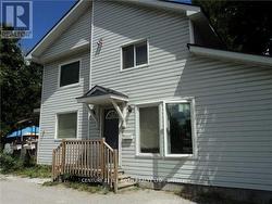 136 BARRIE ROAD  Orillia, ON L3V 2R1