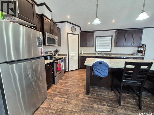 151 2Nd Avenue, Bengough, SK - Indoor Photo Showing Kitchen With Stainless Steel Kitchen With Upgraded Kitchen