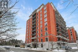 906 - 330 LORETTA AVENUE S  Ottawa, ON K1S 4E8