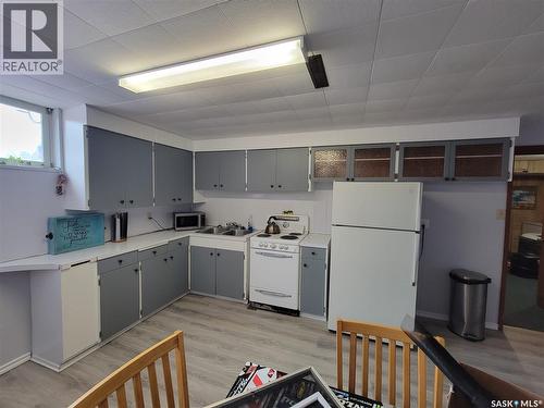 102 Jubilee Bay, Unity, SK - Indoor Photo Showing Kitchen