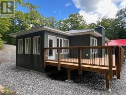 Lots of outdoor enjoyment space - 