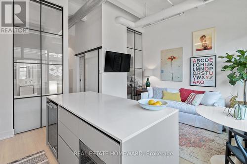 207 - 150 Logan Avenue, Toronto, ON - Indoor