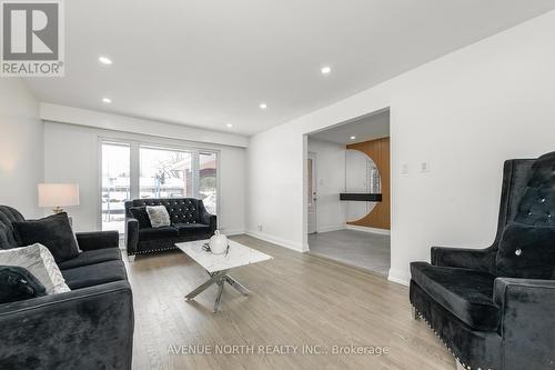 2007 Tawney Road, Ottawa, ON - Indoor Photo Showing Living Room