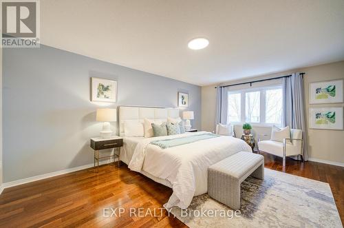 21 Westcliffe Crescent, Richmond Hill, ON - Indoor Photo Showing Bedroom