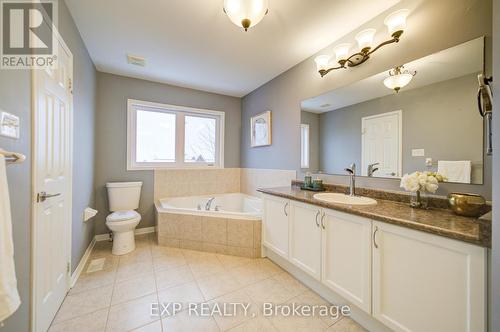 21 Westcliffe Crescent, Richmond Hill, ON - Indoor Photo Showing Bathroom