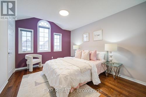 21 Westcliffe Crescent, Richmond Hill, ON - Indoor Photo Showing Bedroom