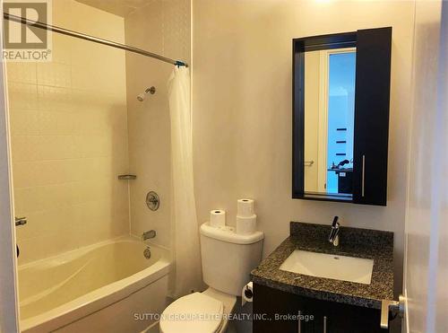 902 - 253 South Park Road, Markham, ON - Indoor Photo Showing Bathroom