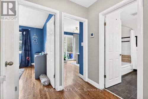 399 Pepper Drive, Burlington, ON - Indoor Photo Showing Other Room