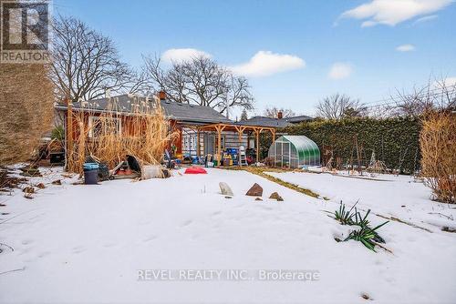 399 Pepper Drive, Burlington, ON - Outdoor