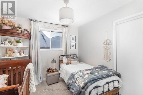 1455 Glenforest Crescent, Peterborough (Monaghan Ward 2), ON - Indoor Photo Showing Bedroom