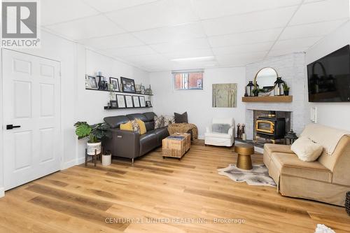 1455 Glenforest Crescent, Peterborough (Monaghan Ward 2), ON - Indoor Photo Showing Living Room With Fireplace