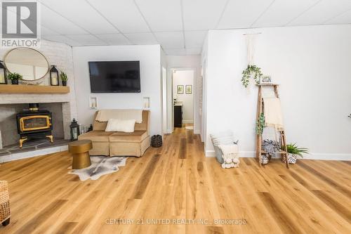 1455 Glenforest Crescent, Peterborough (Monaghan Ward 2), ON - Indoor Photo Showing Living Room With Fireplace