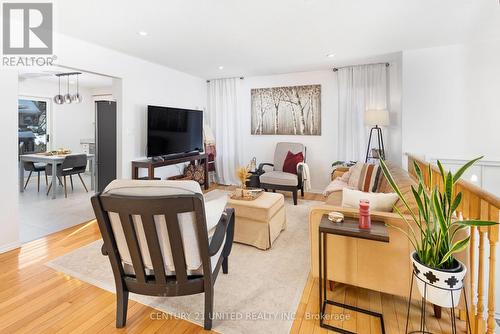 1455 Glenforest Crescent, Peterborough (Monaghan Ward 2), ON - Indoor Photo Showing Living Room