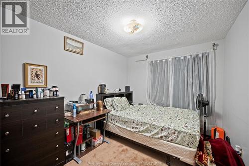 9606 Avery Lane, Windsor, ON - Indoor Photo Showing Bedroom