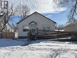 569 Ominica STREET E  Moose Jaw, SK S6H 0H2