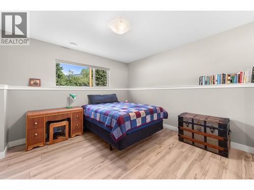 617 2Nd Avenue, Keremeos, BC - Indoor Photo Showing Bedroom
