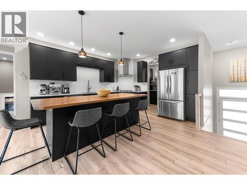 617 2Nd Avenue, Keremeos, BC - Indoor Photo Showing Kitchen With Stainless Steel Kitchen With Upgraded Kitchen