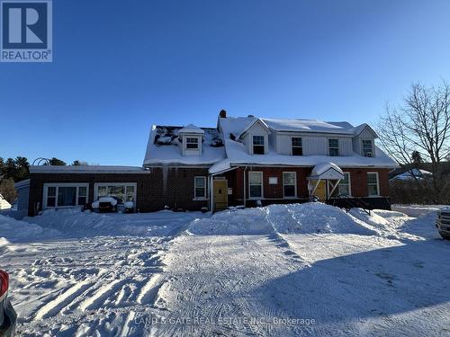 33 FLINT AVENUE  Bancroft (Bancroft Ward), ON K0L 1C0