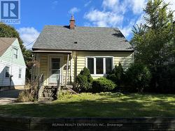 25 TEDDER STREET  Toronto, ON M6M 4W9