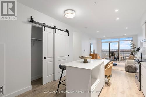 1905 - 50 Grand Avenue S, Cambridge, ON - Indoor