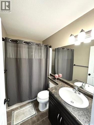 5245 Canuck Crescent, Regina, SK - Indoor Photo Showing Bathroom