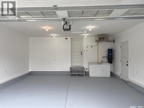 5245 Canuck Crescent, Regina, SK - Indoor