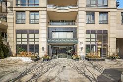710 - 10 DELISLE AVENUE  Toronto, ON M4V 3C6