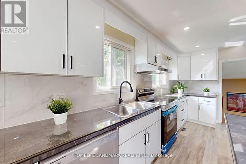 2203 Council Ring Road, Mississauga, ON - Indoor Photo Showing Kitchen With Double Sink With Upgraded Kitchen