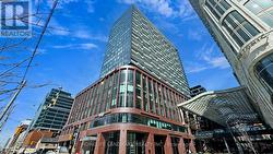 2004 - 480 FRONT STREET W  Toronto, ON M5V 0V5