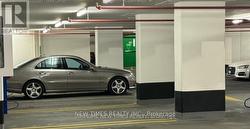 125 BLUE JAYS WAY  Toronto, ON M5V 0N5