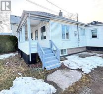 UPPER - 5171 MCGLASHAN CRESCENT  Niagara Falls (Downtown), ON L2E 3X2