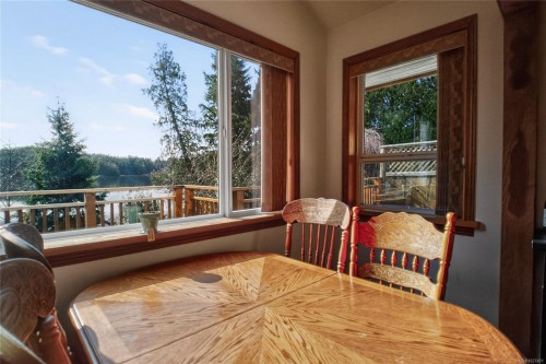 212 Albion Cres, Ucluelet, BC 