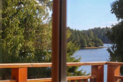 212 Albion Cres, Ucluelet, BC 