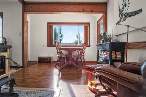 212 Albion Cres, Ucluelet, BC 