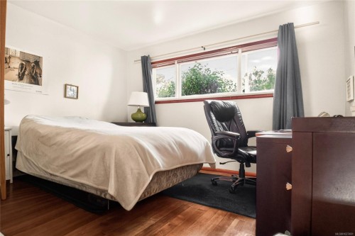 212 Albion Cres, Ucluelet, BC 