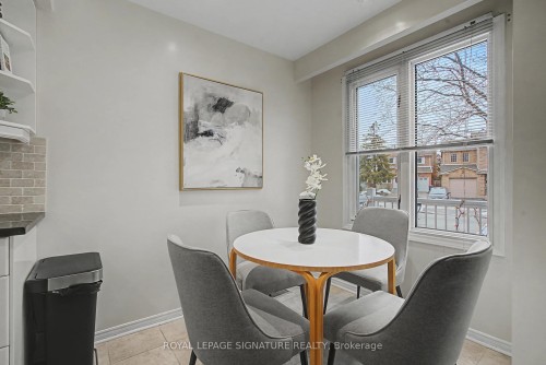 4317 Sugarbush Road, Mississauga, ON - Indoor Photo Showing Dining Room