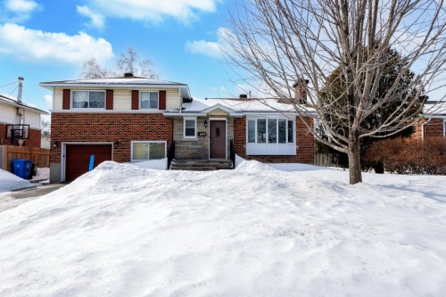 138 Av. de Spartan Crescent  Pointe-Claire, QC H9R 3R5