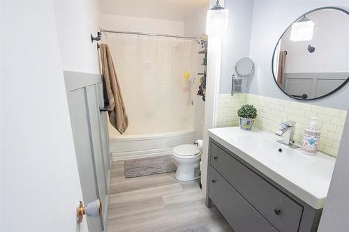 30 Devonshire Ave, Pinawa, MB 