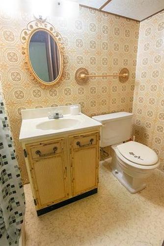 30 Devonshire Ave, Pinawa, MB 