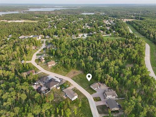 24 Amherst Dr, Pinawa, MB 