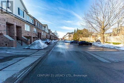 28 Oakins Lane, Ajax, ON - Outdoor