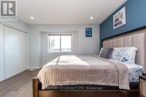 28 Oakins Lane, Ajax, ON - Indoor Photo Showing Bedroom