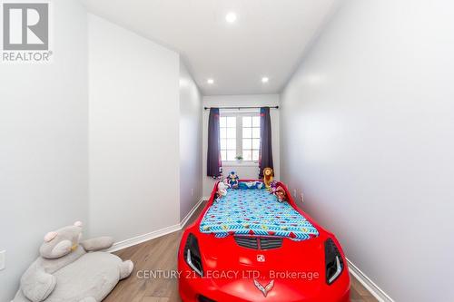 28 Oakins Lane, Ajax, ON - Indoor Photo Showing Other Room