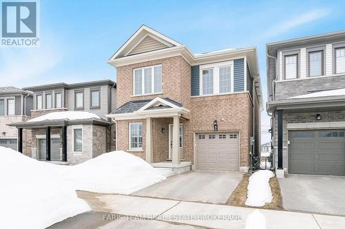 27 HARVEST CRESCENT  Barrie, ON L9J 0T3