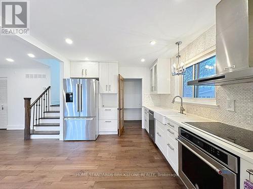 1360 Glen Rutley Circle, Mississauga, ON - Indoor Photo Showing Kitchen With Upgraded Kitchen