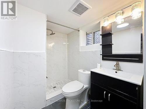 1360 Glen Rutley Circle, Mississauga, ON - Indoor Photo Showing Bathroom