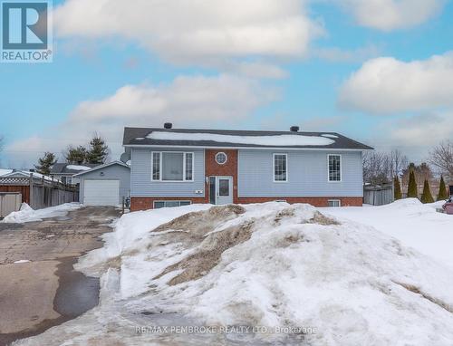11 CRAIG PLACE  Petawawa, ON K8H 3L4