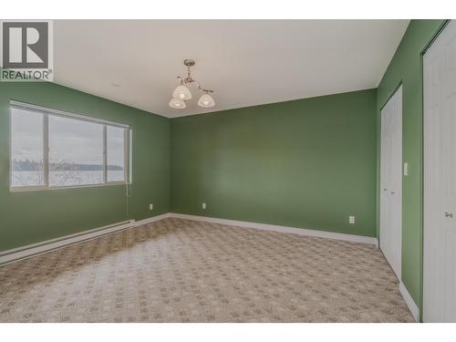 6410 Fox Crescent, Green Lake, BC - Indoor Photo Showing Other Room