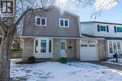 5042 BRADY Avenue  Burlington, ON L7L 3X6